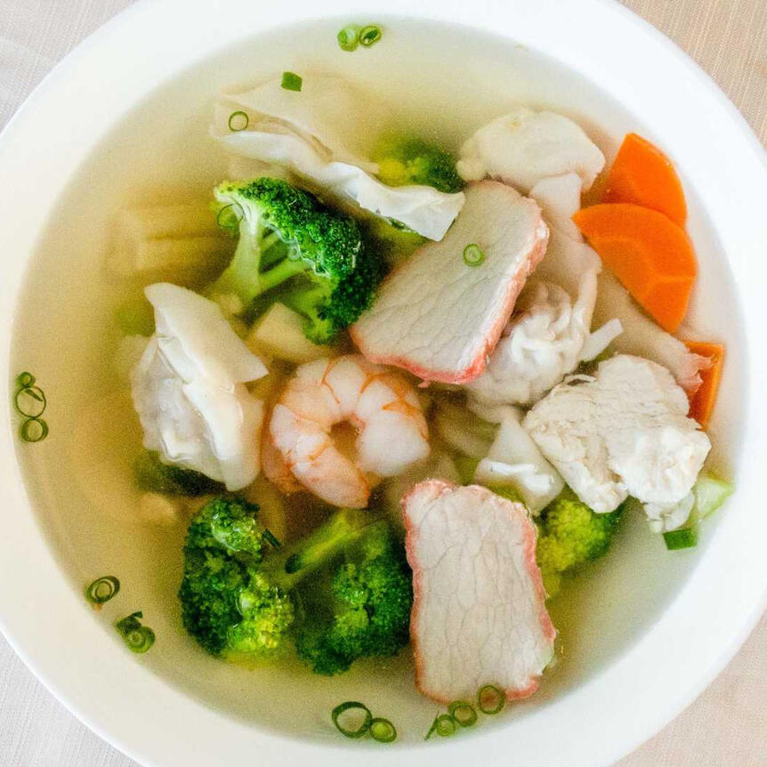 DeluxeWonton Deluxe Wonton Soup